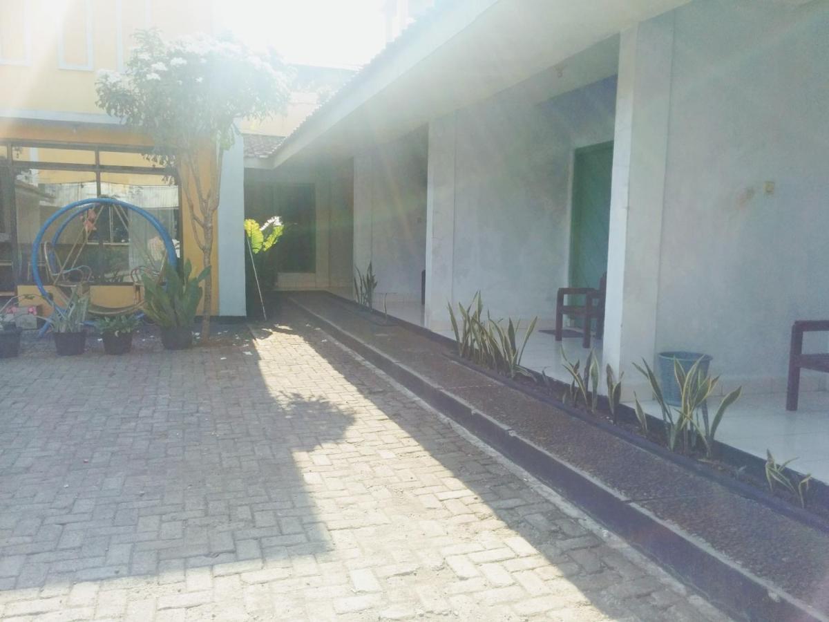 פורווקרטו Hotel Gunung Slamet מראה חיצוני תמונה