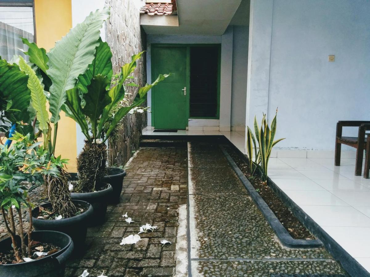 פורווקרטו Hotel Gunung Slamet מראה חיצוני תמונה