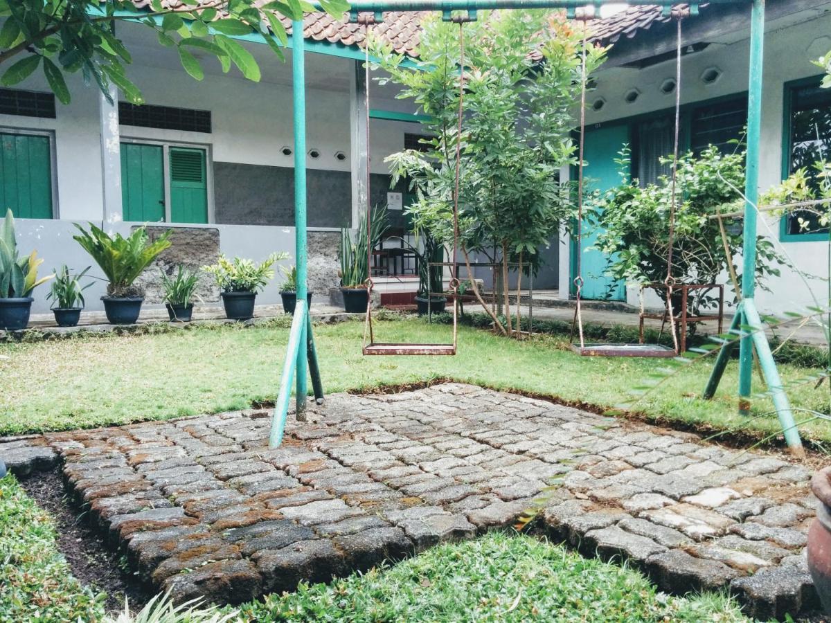 פורווקרטו Hotel Gunung Slamet מראה חיצוני תמונה